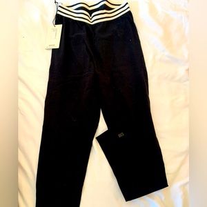 Splits59 roxan airweight 7/8, brand new with tag, medium, black w/ stripe waist